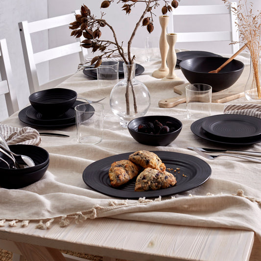 Ridge Black Dinner Plate